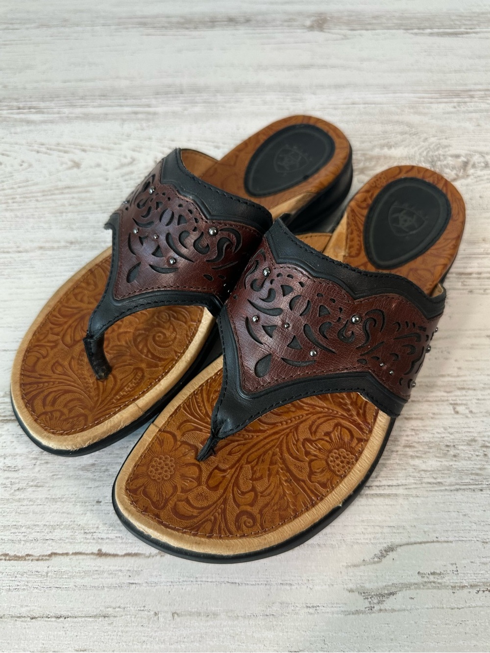 Ariat Tooled Leather Laser Cut Studded Thong Sandals Western 7